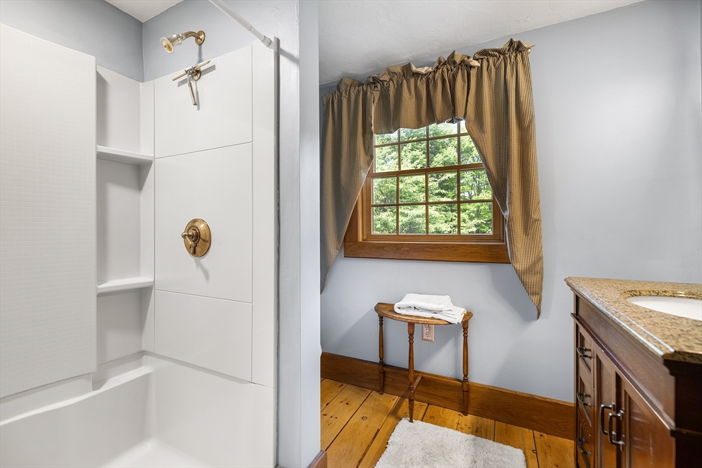 309 Mendon Road Sutton, MA 01590 - Photo 24 of 34