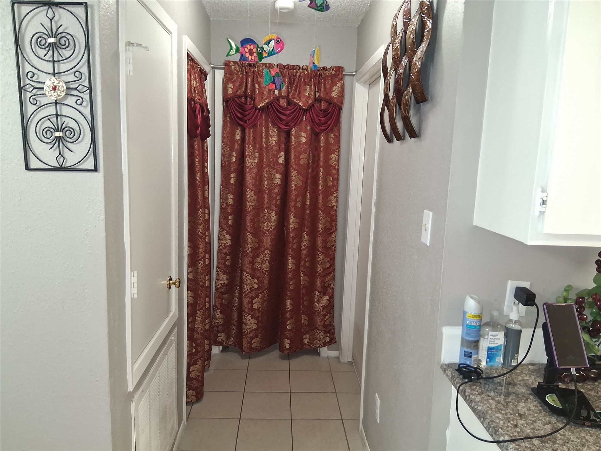 23347 Pebworth Place Spring, TX 77373 - Photo 2 of 10 Tiled Hallway