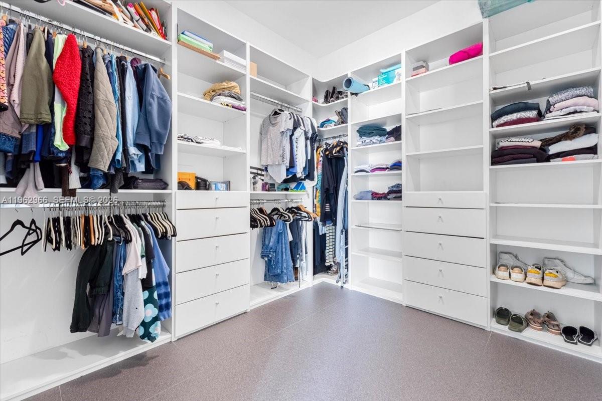 900 Brickell Key Boulevard, Unit 1101 Miami, FL 33131 - Photo 29 of 38