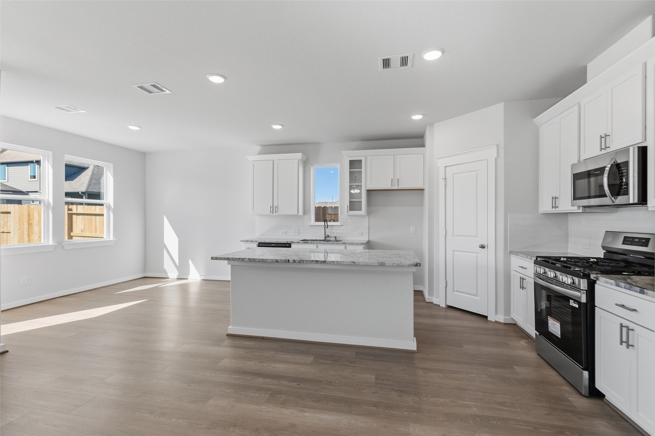 4442 Azalea Blossom Road Pinehurst, TX 77362 - Photo 12 of 38