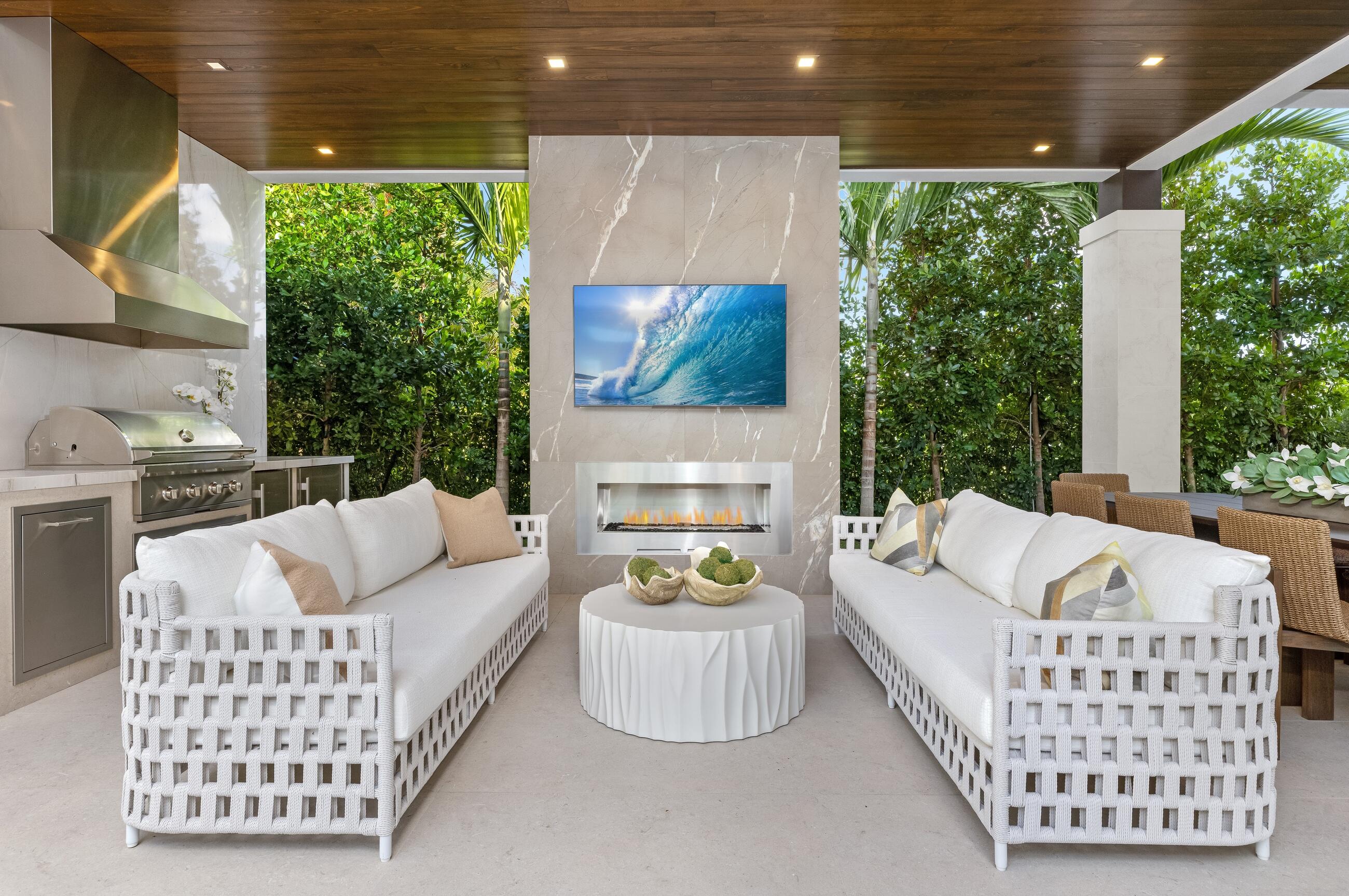 2498 Queen Palm Road Boca Raton, FL 33432 - Photo 23 of 80 Outdoor lounge