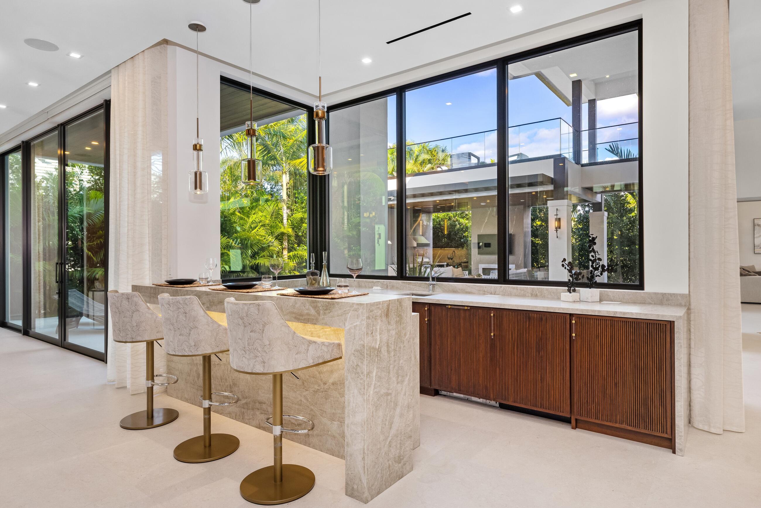 2498 Queen Palm Road Boca Raton, FL 33432 - Photo 36 of 80 Bar area