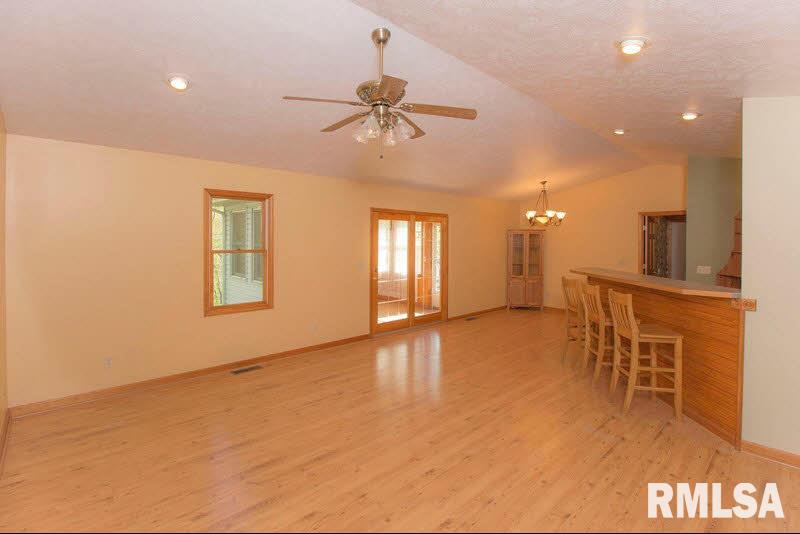 16 Drury Road Carbondale, IL 62902 - Photo 3 of 17 Gallery Image 3