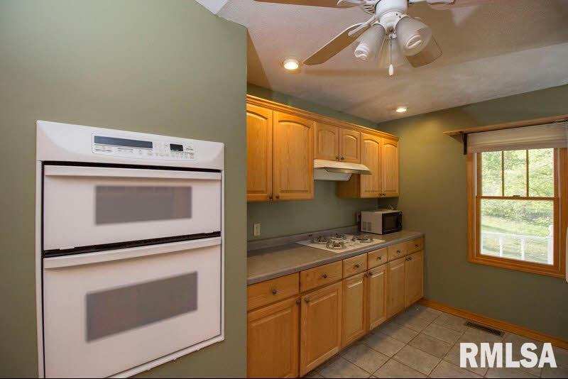 16 Drury Road Carbondale, IL 62902 - Photo 6 of 17 Gallery Image 6