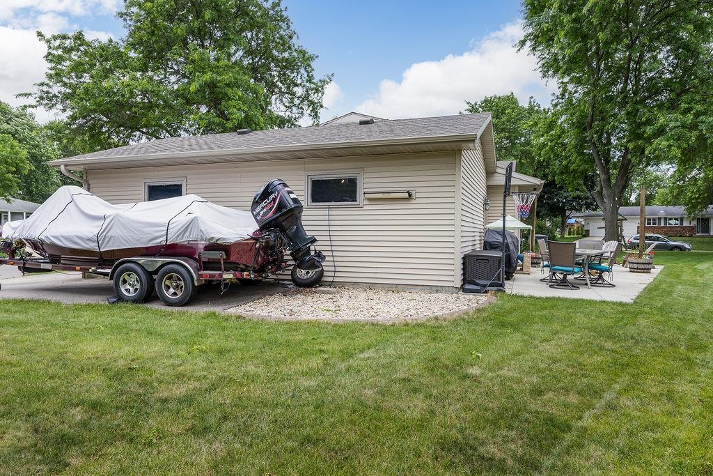 305 Raymond Road Waunakee, WI 53597 - Photo 40 of 40