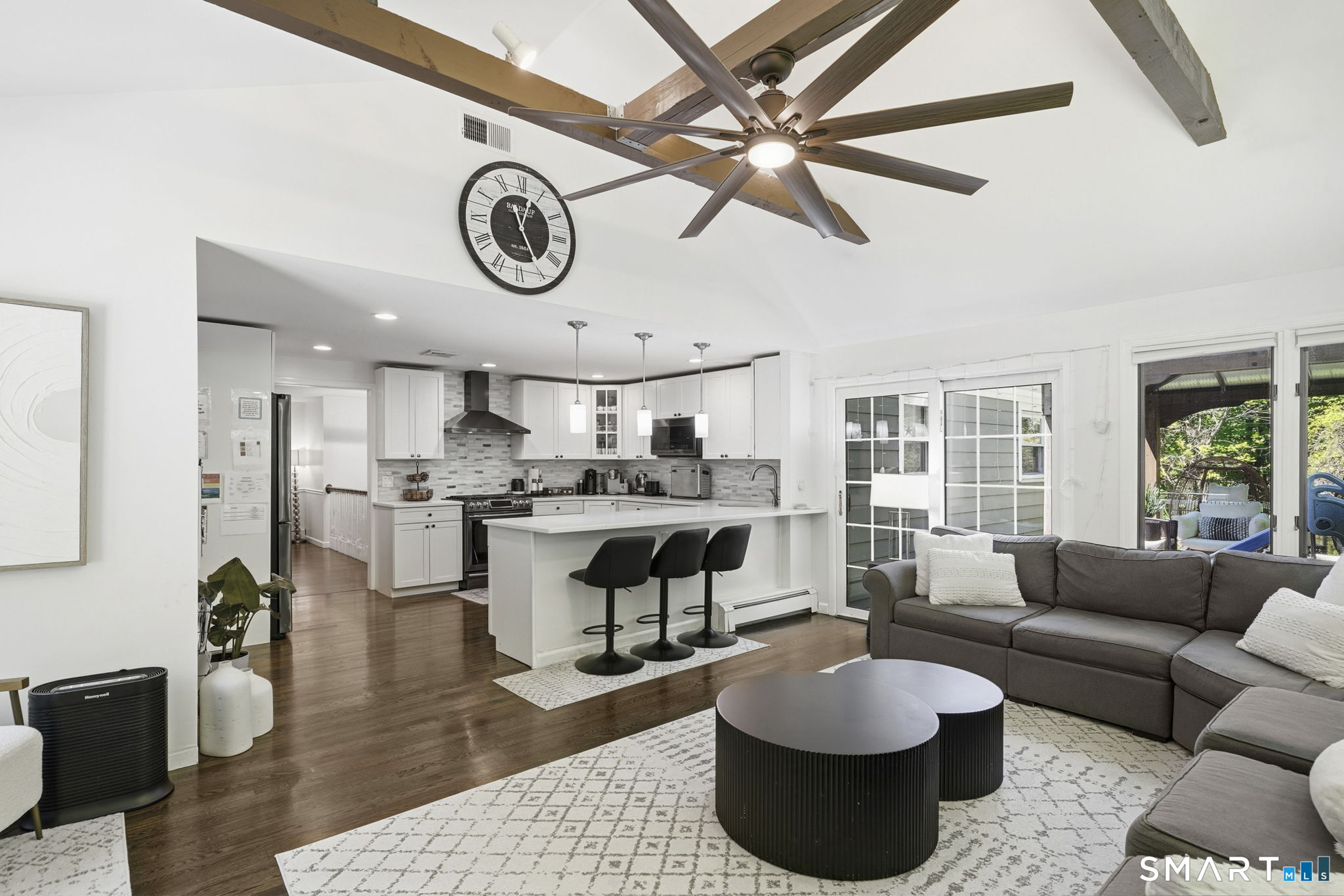 22 Cobblestone Place Wilton, CT 06897 - Photo 4 of 39