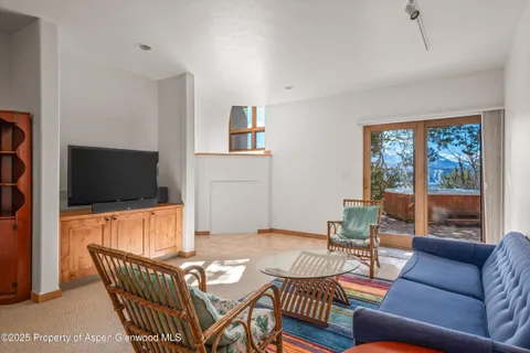 $2,150,000 | 593 Wooden Deer Road, Carbondale, CO 81623