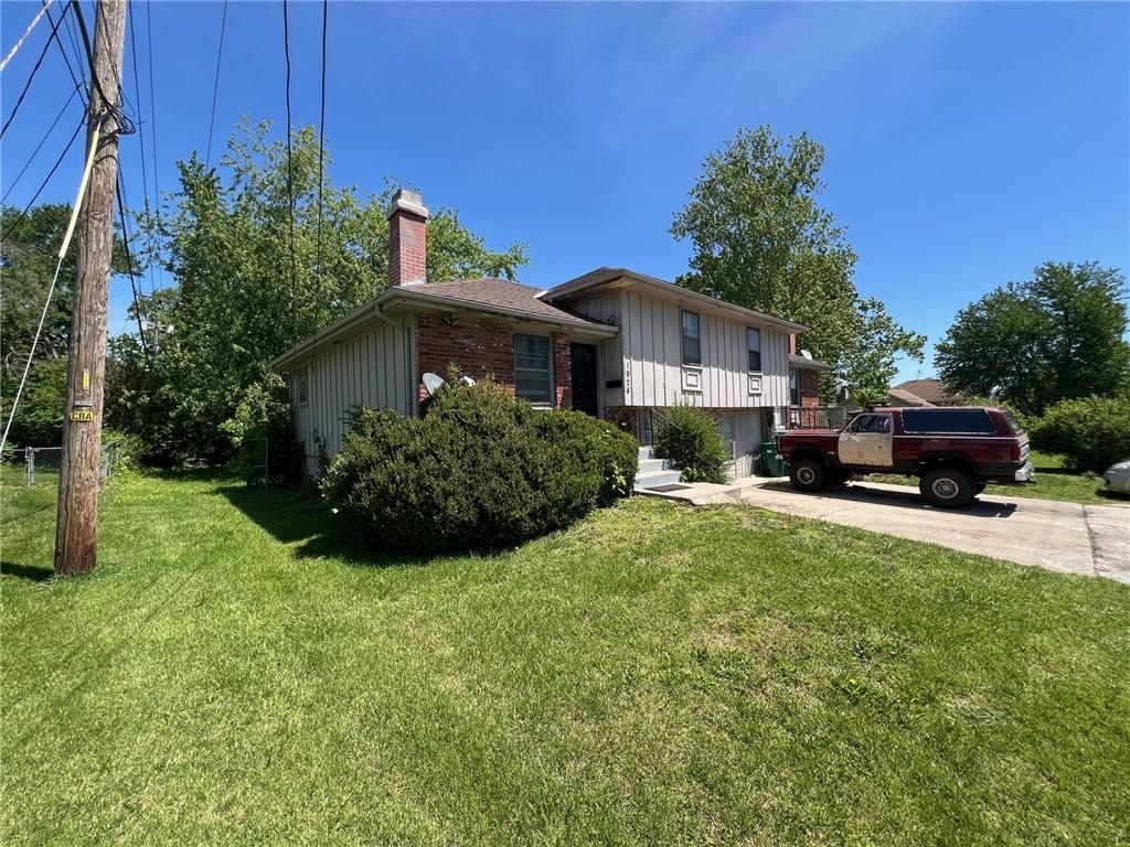 1926 High Grove Road Grandview, MO 64030 - Photo 2 of 10