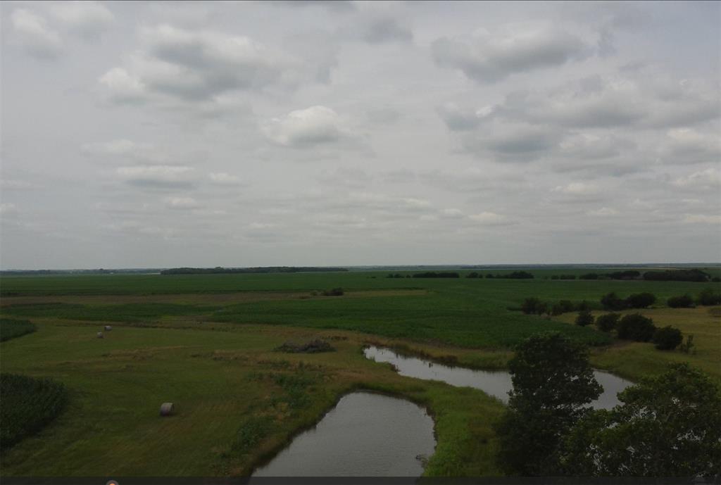 18.5 Morgan Road Italy, TX 76651 - Photo 4 of 6 a view of a golf course with a lake