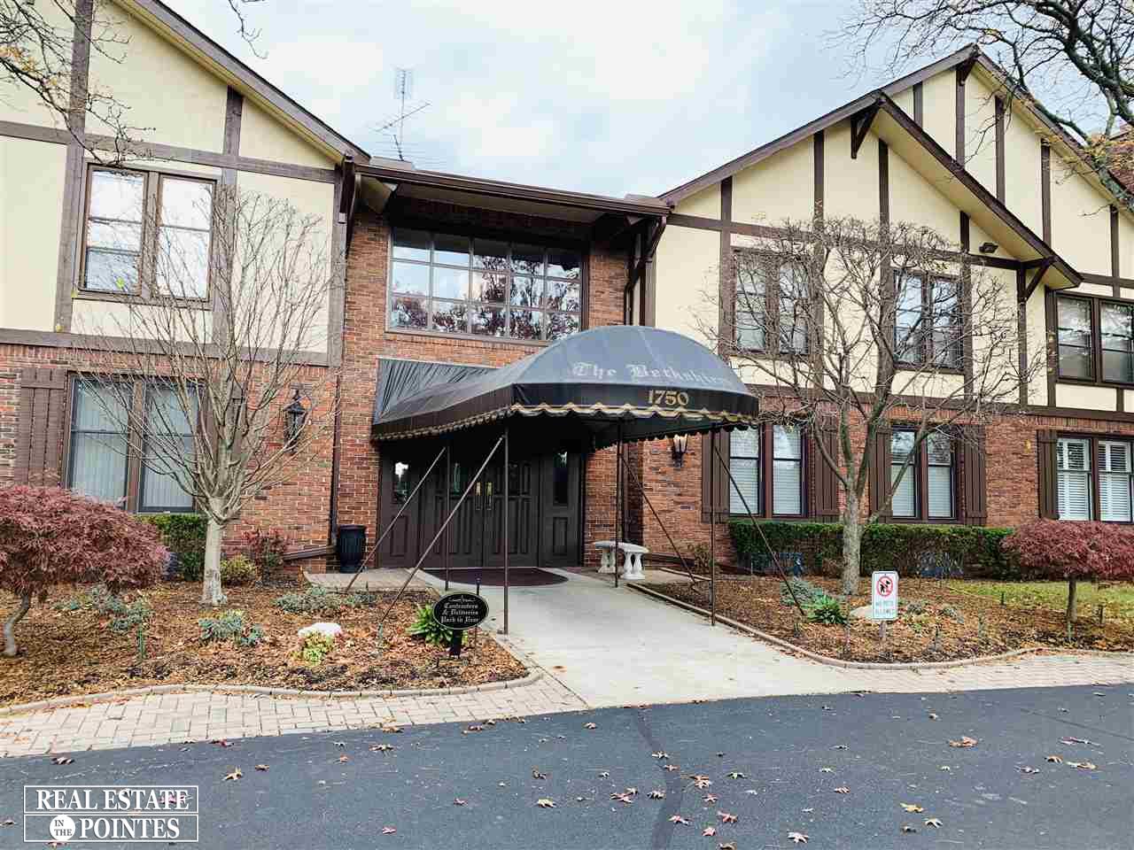1750 Vernier Road, Unit 20 Grosse Pointe Woods, MI 48236 - Photo 1 of 25