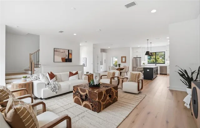 $7,495 | 3002 West Platt Street, Unit 2, Tampa, FL 33609