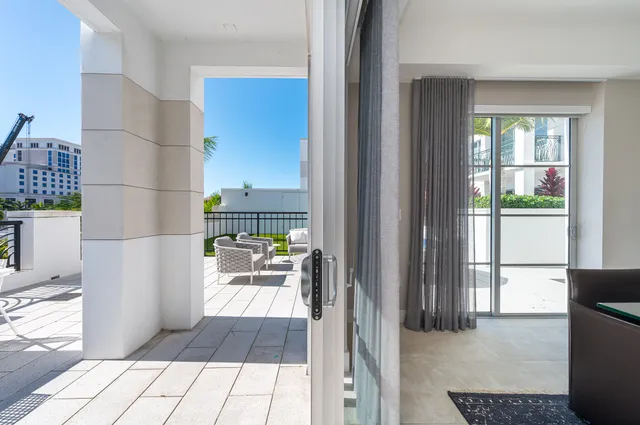 a black and white photo of a living room