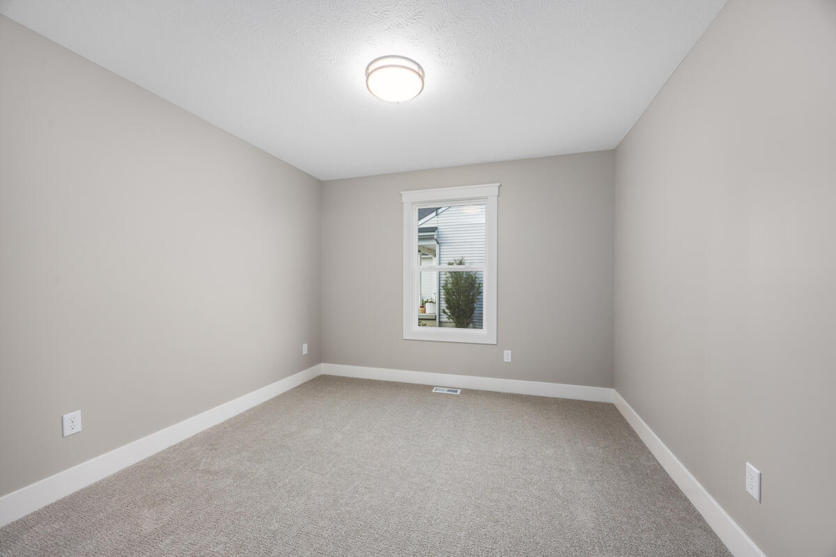 9237 Shimano Drive Portland, MI 48875 - Photo 13 of 32 IMG_1012