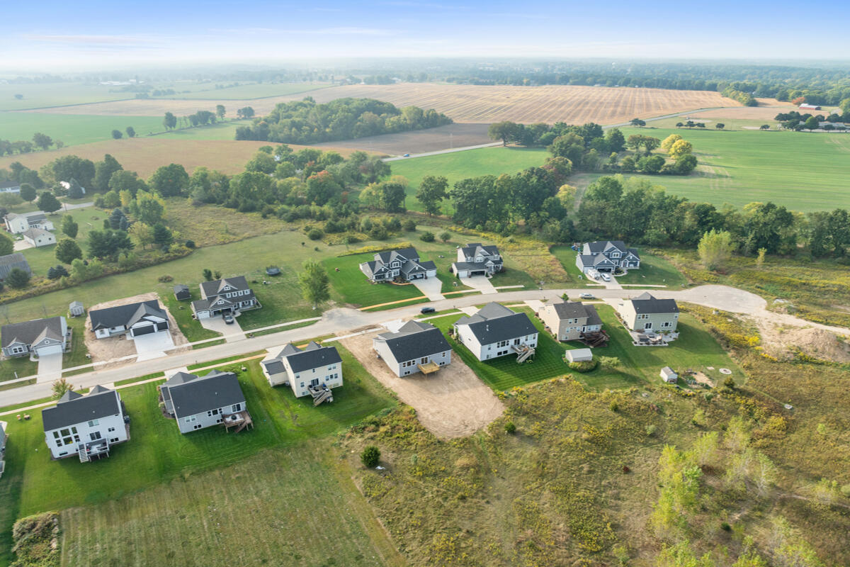 9237 Shimano Drive Portland, MI 48875 - Photo 30 of 32 IMG_1029