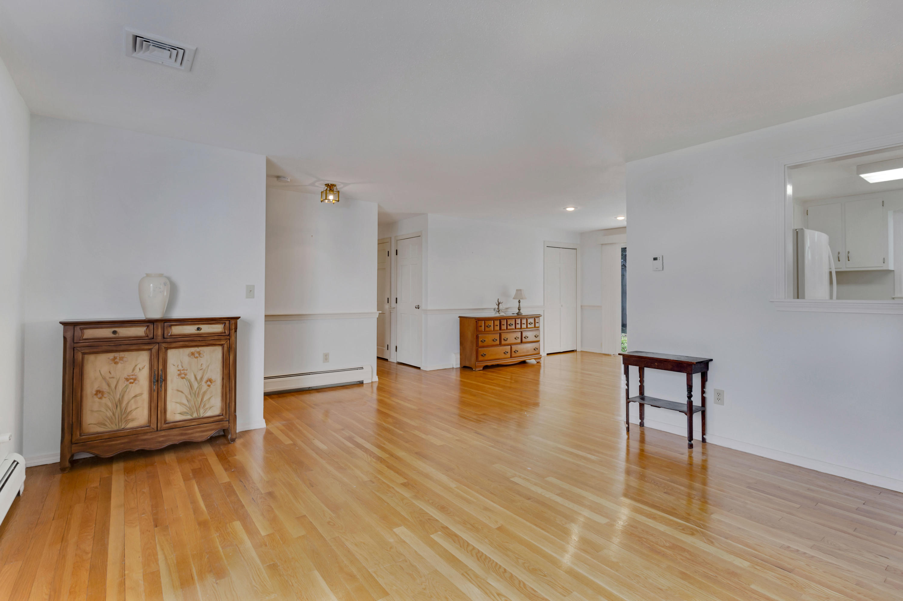 447 Prince Hinckley Road Centerville, MA 02632 - Photo 8 of 33 447PriLR-13