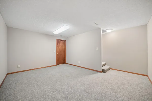 $225,000 | 12 Piccadilly Place, Mankato, MN 56001