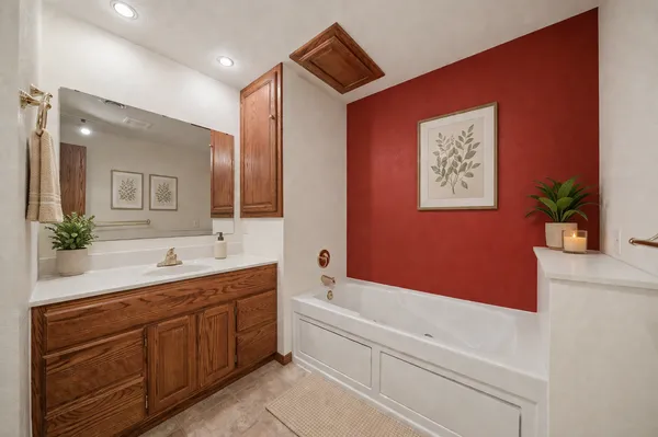 $225,000 | 12 Piccadilly Place, Mankato, MN 56001