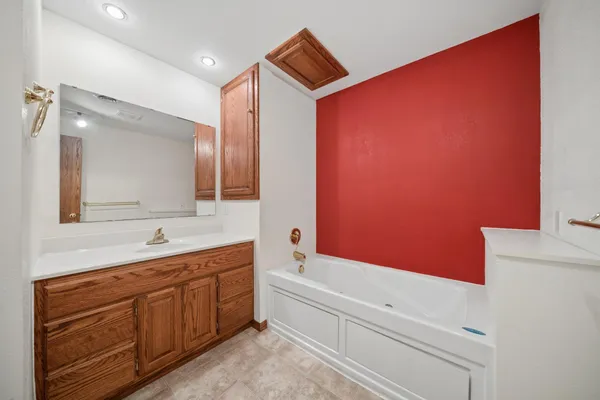 $225,000 | 12 Piccadilly Place, Mankato, MN 56001