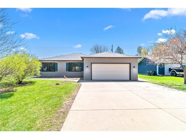 $285,000 | 830 West 4th Street, Rush City, MN 55069