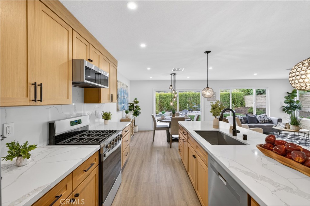 872 West Ashiya Road Montebello, CA 90640 - Photo 12 of 58
