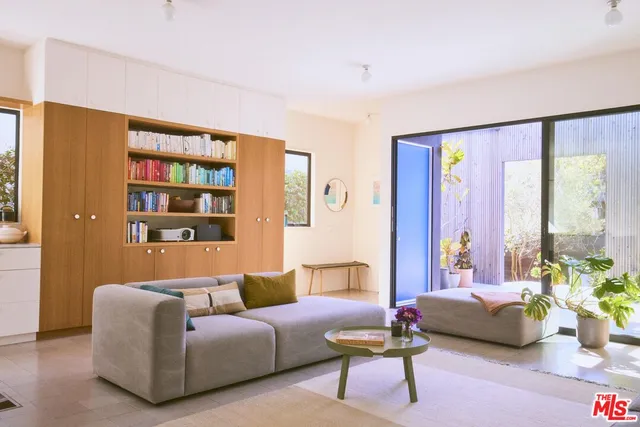 $2,795,000 | 906 Superba Avenue, Venice, CA 90291