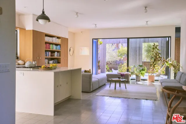 $2,795,000 | 906 Superba Avenue, Venice, CA 90291