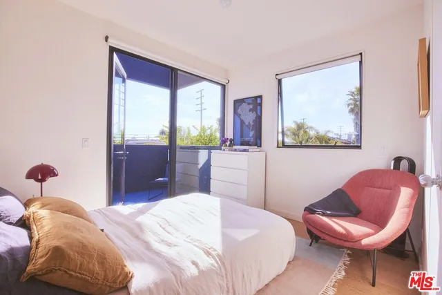 $2,795,000 | 906 Superba Avenue, Venice, CA 90291