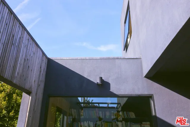 $2,795,000 | 906 Superba Avenue, Venice, CA 90291