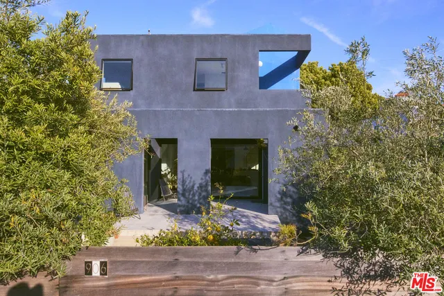$2,795,000 | 906 Superba Avenue, Venice, CA 90291