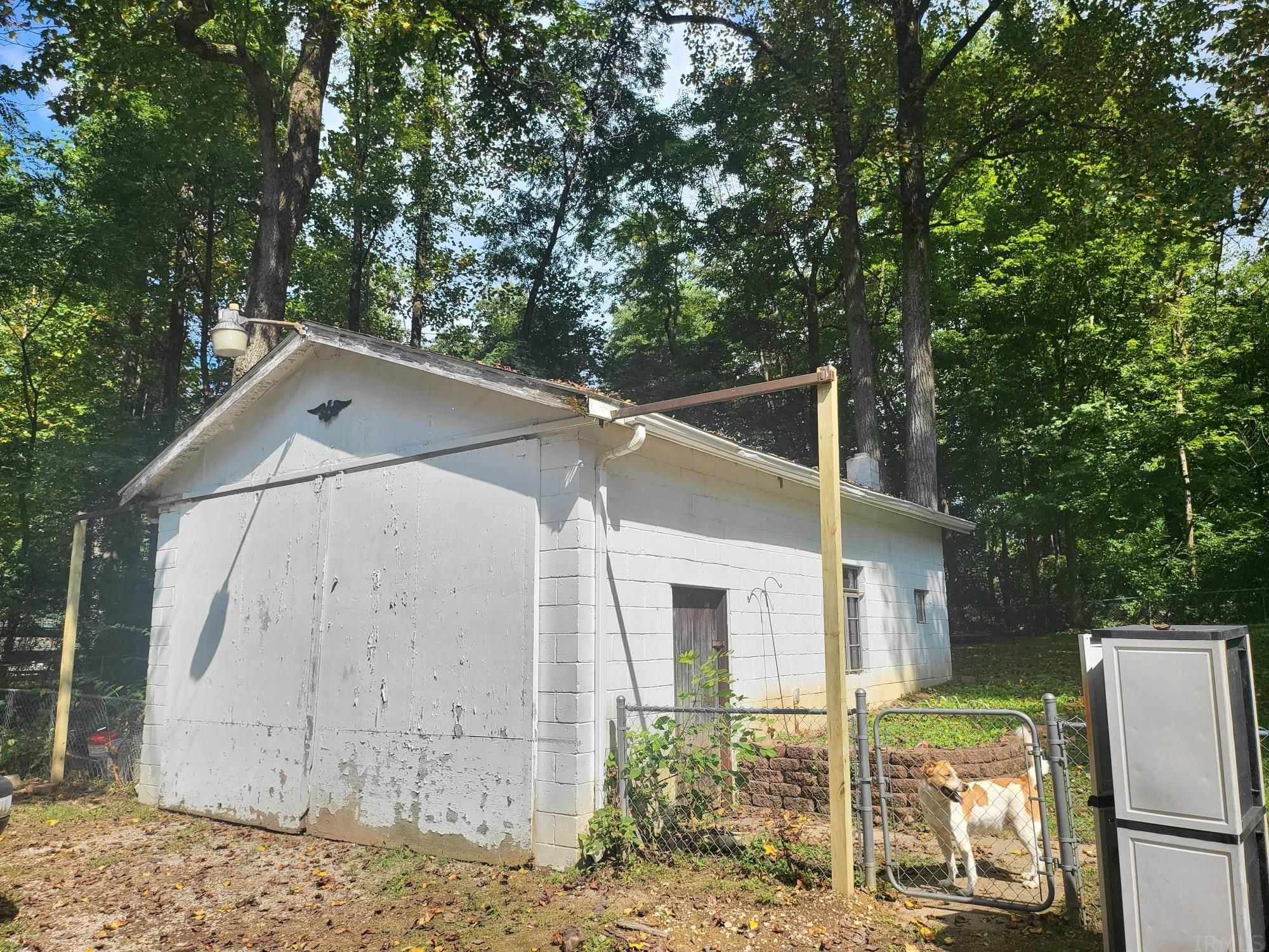 5121 Cardwell Road Bloomington, IN 47403 - Photo 6 of 19