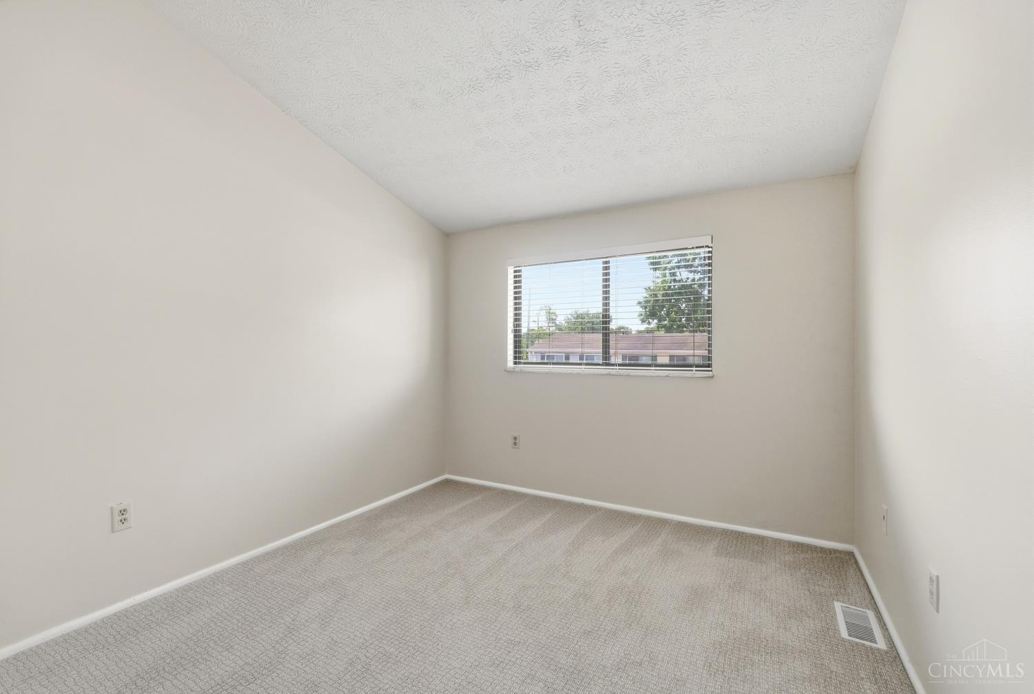 7752 Montgomery Road, Unit 3 Cincinnati, OH 45236 - Photo 30 of 43