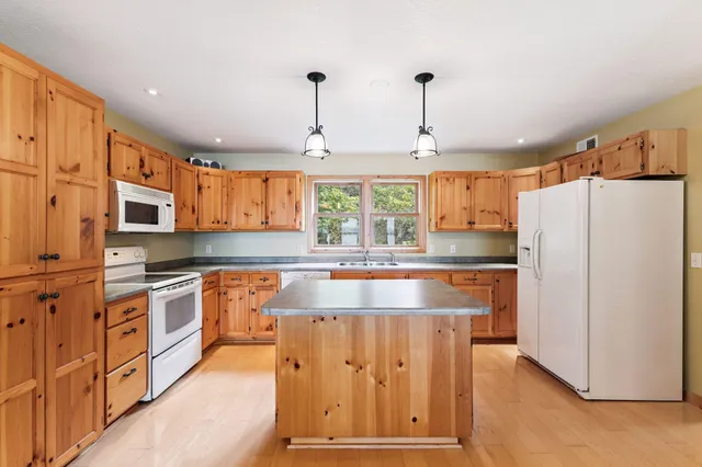 $1,075,000 | 10209-10215 Amery Avenue Northwest, Monticello, MN 55362