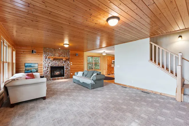 $1,075,000 | 10209-10215 Amery Avenue Northwest, Monticello, MN 55362