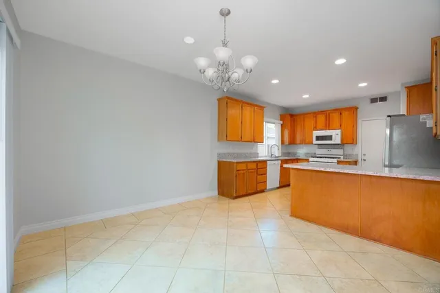 $4,250 | 4353 Saddlehorn Way, Oceanside, CA 92057