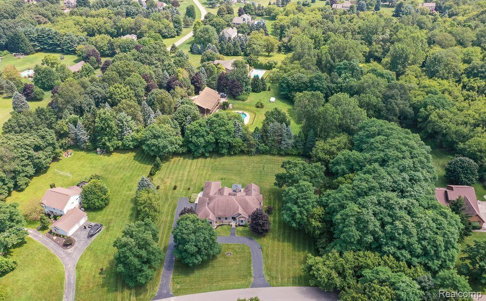 8360 Woodview Road Clarkston, MI 48348 - Photo 59 of 61 Secluded