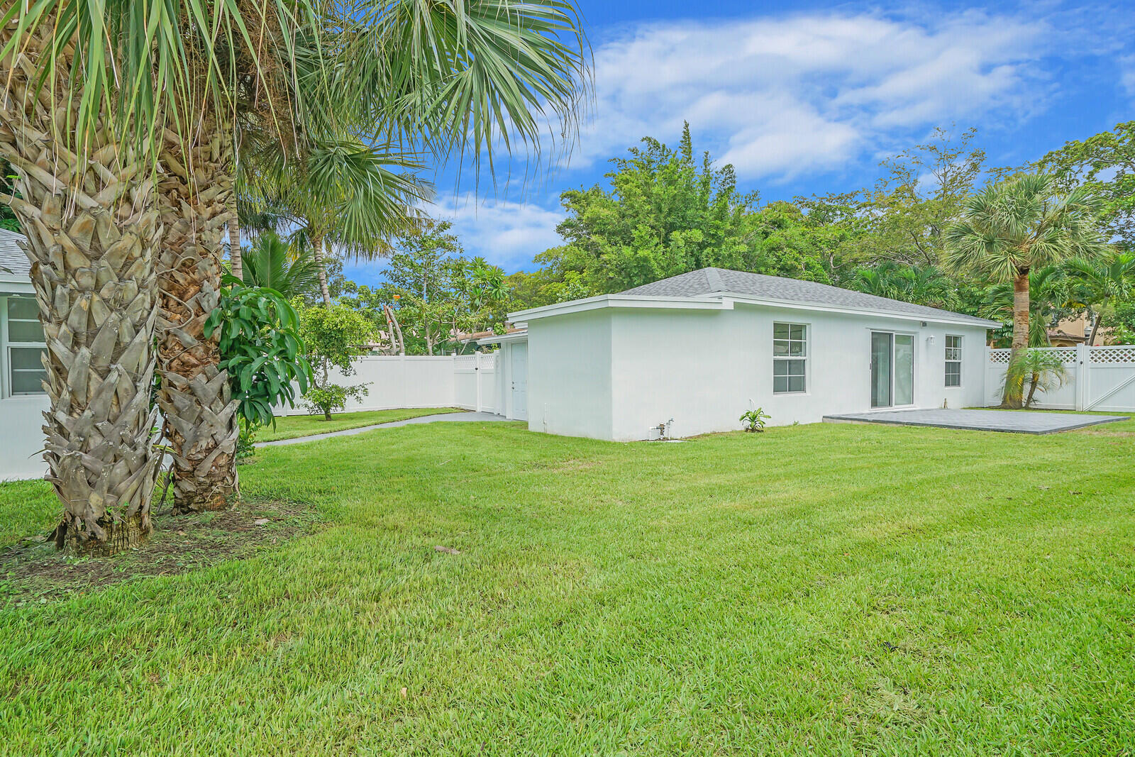 826 Sunset Road West Palm Beach, FL 33401 - Photo 22 of 52 Plenty of Room for a Pool!