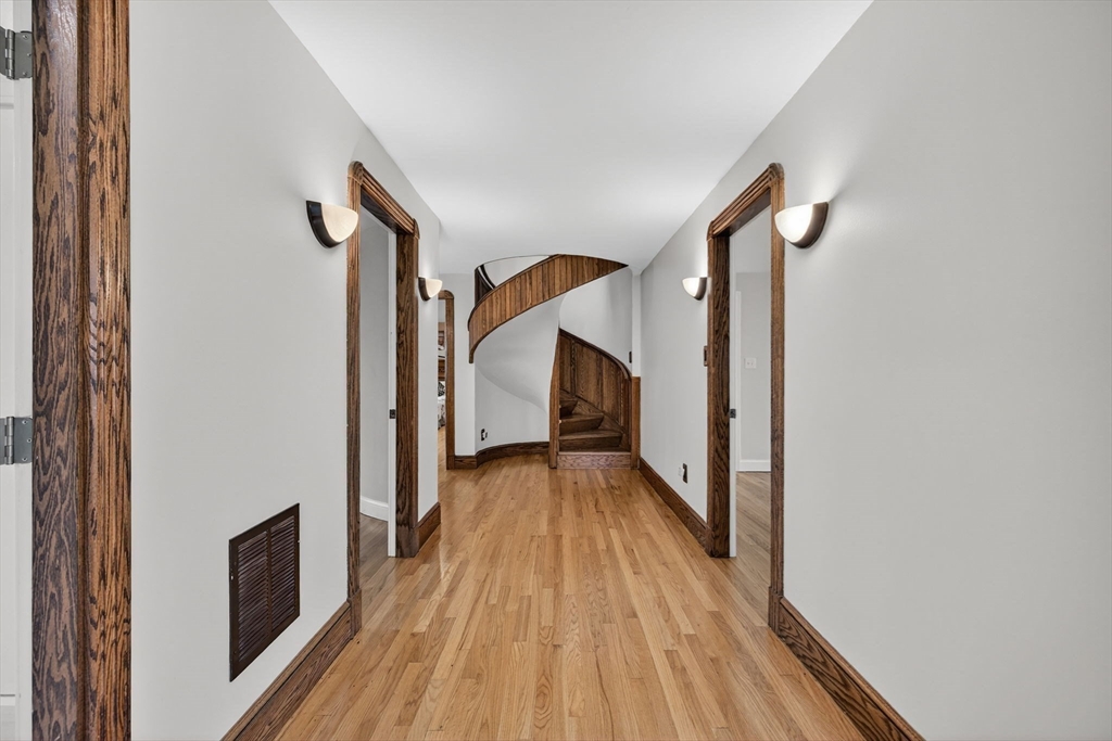 762 Main Street Wakefield, MA 01880 - Photo 32 of 39