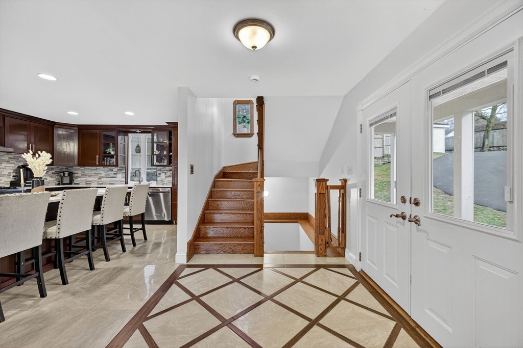 762 Main Street Wakefield, MA 01880 - Photo 5 of 39