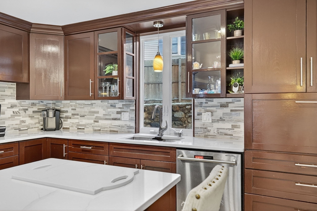 762 Main Street Wakefield, MA 01880 - Photo 9 of 39