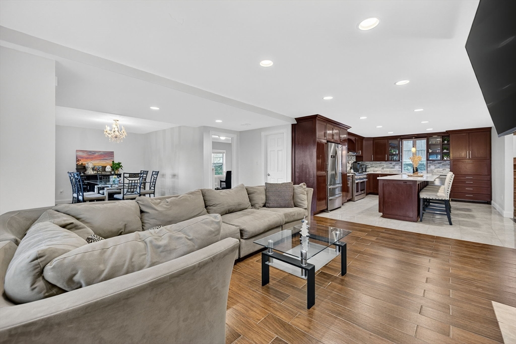 762 Main Street Wakefield, MA 01880 - Photo 10 of 39