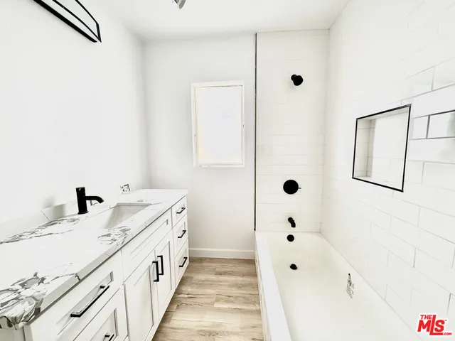 $4,599 | 121 South Crescent Drive, Unit D, Beverly Hills, CA 90212