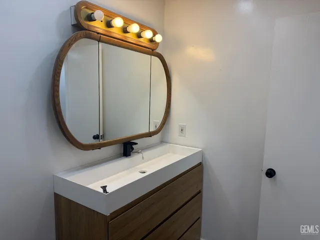 $299,999 | Undisclosed Address, Bakersfield, CA 93307