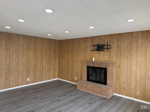 $299,999 | Undisclosed Address, Bakersfield, CA 93307