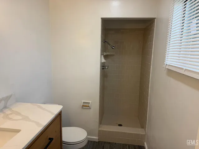 $299,999 | Undisclosed Address, Bakersfield, CA 93307