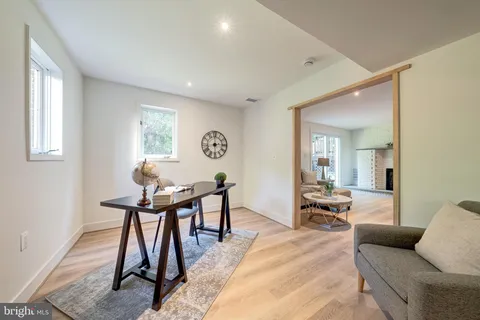 $879,000 | 14737 Jarnigan Street, Centreville, VA 20120