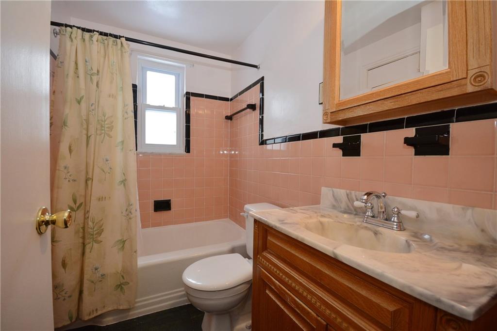 540 Haverhill Road Pittsburgh, PA 15228 - Photo 11 of 25 Bathroom