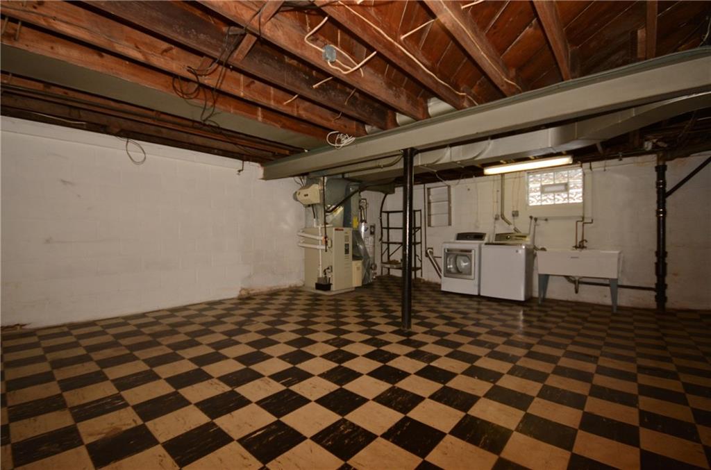 540 Haverhill Road Pittsburgh, PA 15228 - Photo 16 of 25 Large basement would make a great game room