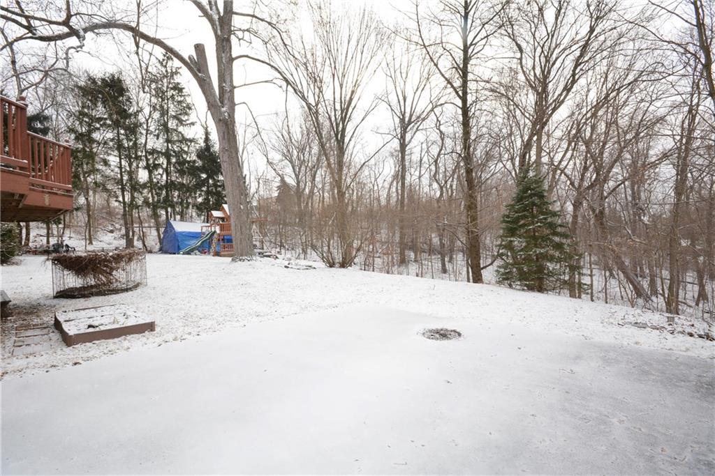 540 Haverhill Road Pittsburgh, PA 15228 - Photo 23 of 25 Driveway