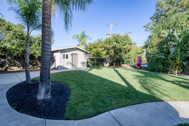 $599,000 | 833 South Stanford Avenue, Fresno, CA 93727