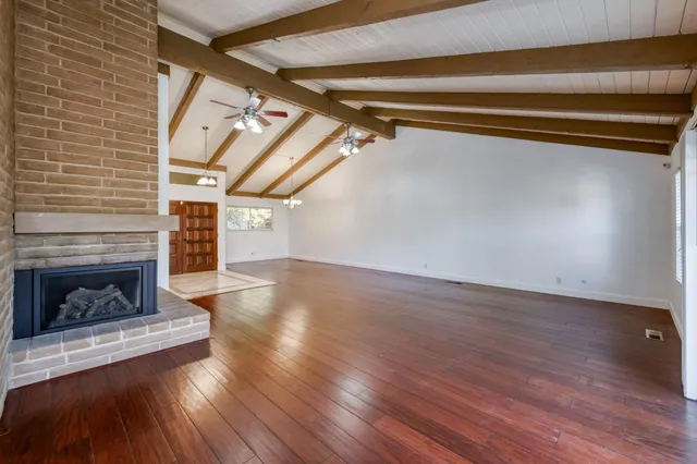 $599,000 | 833 South Stanford Avenue, Fresno, CA 93727